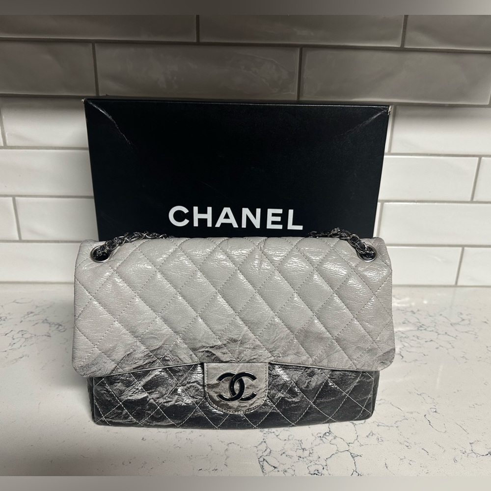 Vintage Chanel Gray and Black Ombré Quilted Women's Bag - Picture 2 of 16